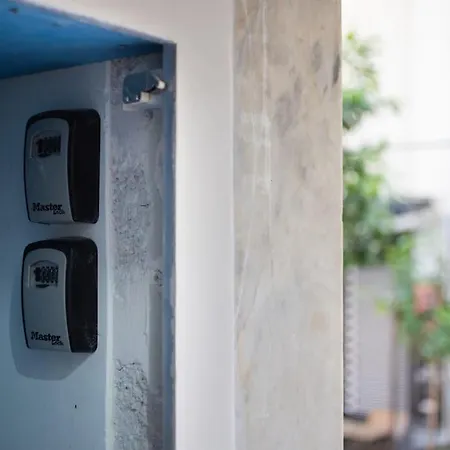 Fully Renovated Cosy Studio Downtown Exarcheia!-3